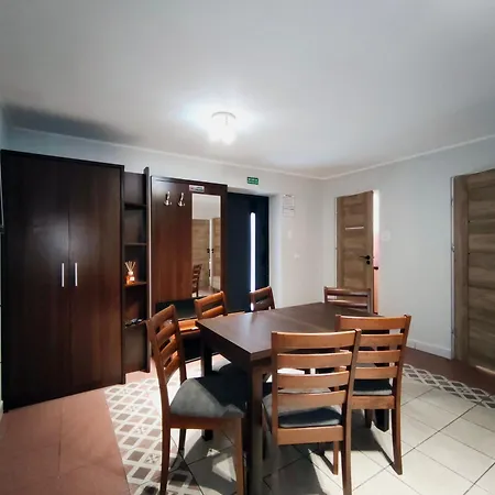 Osir - Centrum, Parking Ferienhaus Bad Altheide